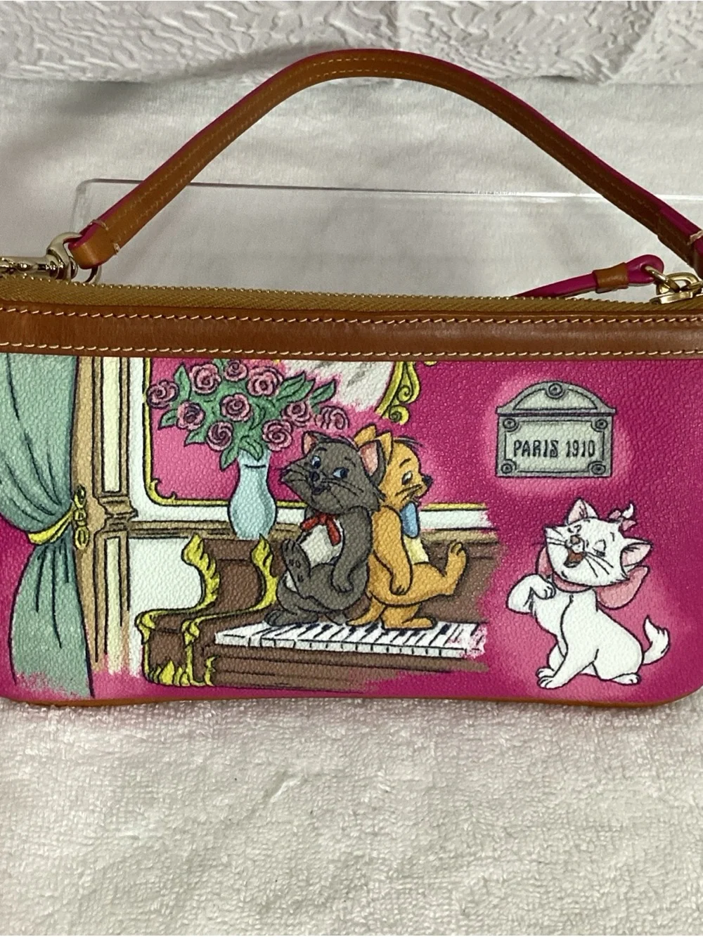 Dooney & Bourke Disney The Aristocats 2019 Collection Wristlet RARE